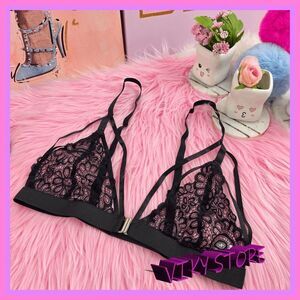 ❤️ NWT Black Lace Mesh Bralette Open Back Small ❤️